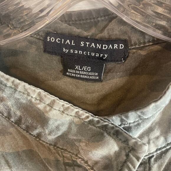 Social Standard by sanctuary camo hip length jacket Sz XL Button tie waist - Picture 3 of 5